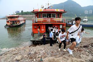 自三分制时代以来首人，索默在前15场意甲联赛中有10场保持零封